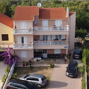 Apartmán Mladen, Biograd Na Moru